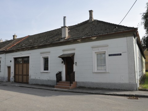 Pestalozzistraße 30